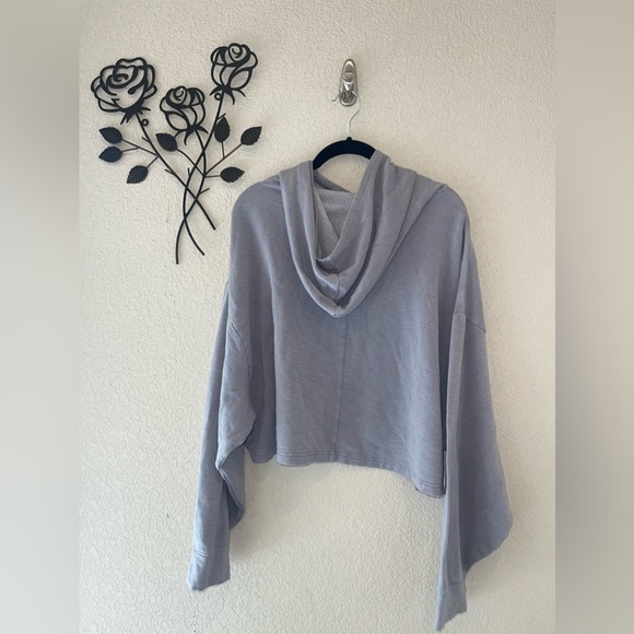 FABLETICS Women's Brisa Cropped Pullover Grey Batwing Size Large - Picture 6 of 6